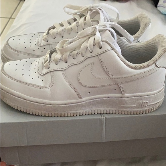 Air Force 1 - Picture 3 of 3